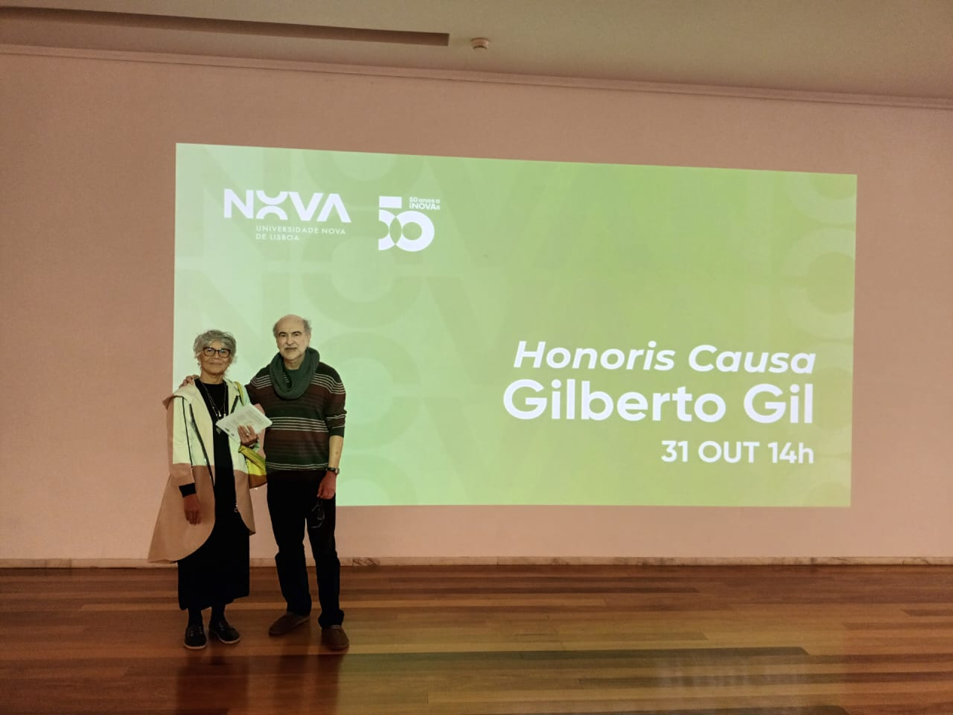 Encontro com Gilberto Gil na cerimônia de entrega do título Doutor Honoris Causa, na Universidade Nova - Lisboa/Portugal - Outubro/2023