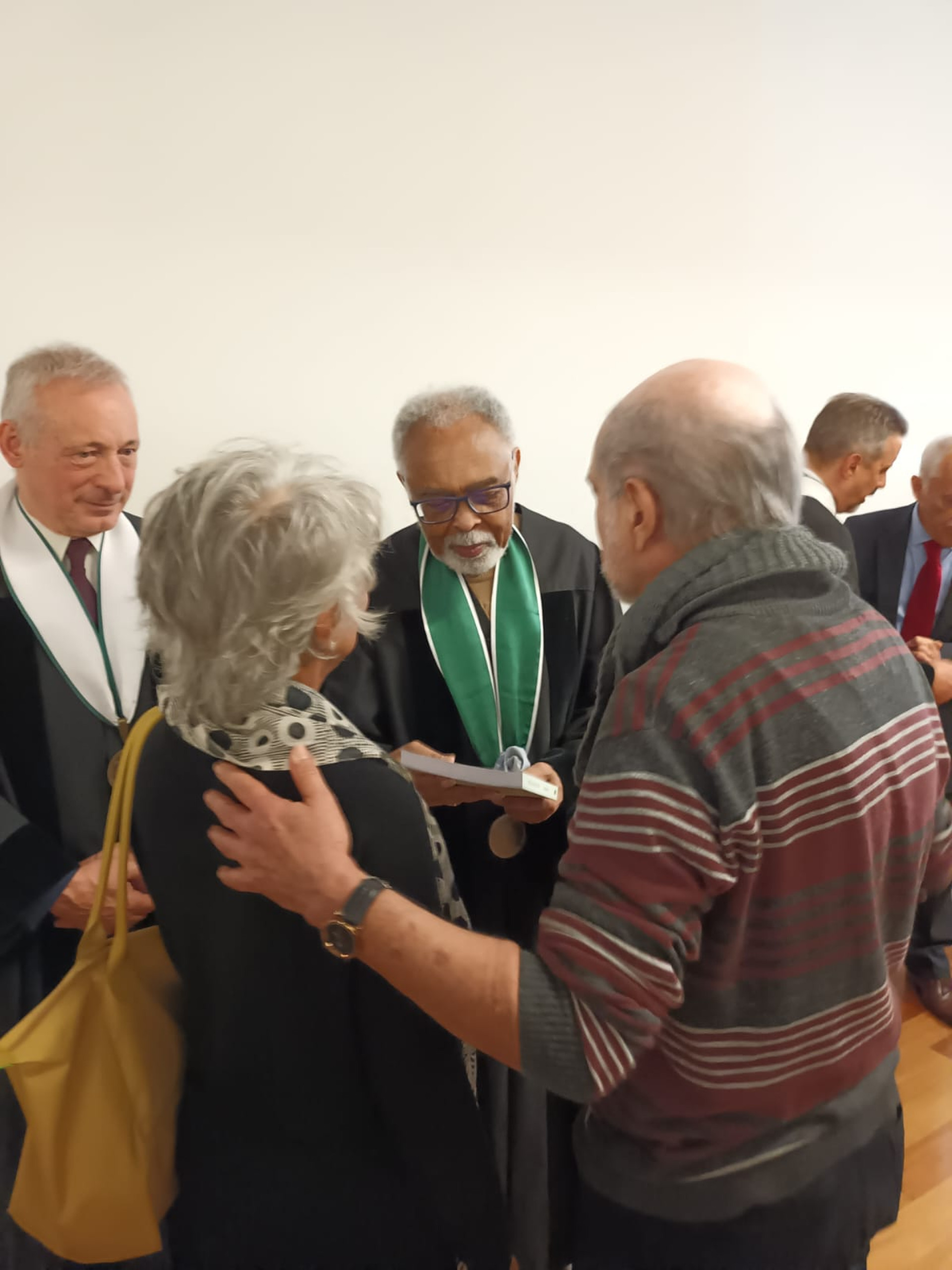 Encontro com Gilberto Gil na cerimônia de entrega do título Doutor Honoris Causa, na Universidade Nova - Lisboa/Portugal - Outubro/2023